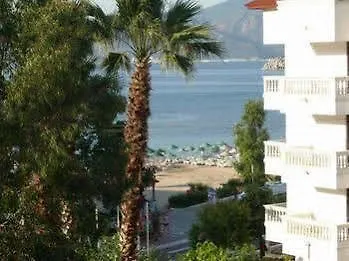 Hotel Portofino İçmeler 3*,